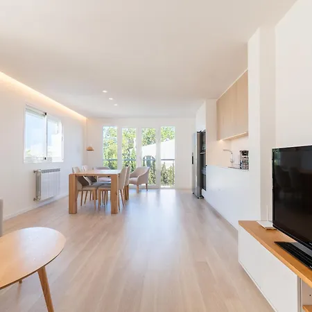 Apartment Palmeras 1 *